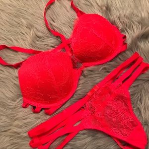 NWOT VS Very Sexy Red Lace Push Up Thong Set